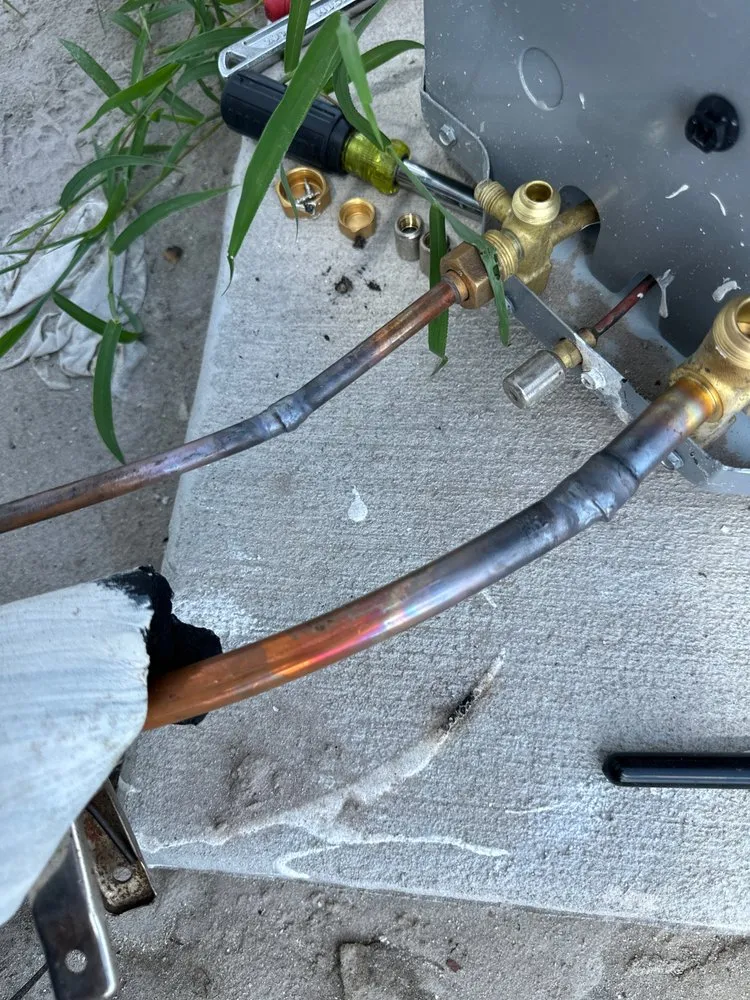 Slide of Galaxy Breeze AC