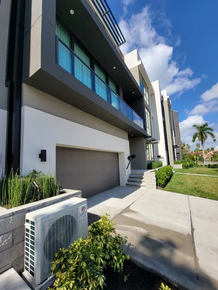 Slide of Garland Air