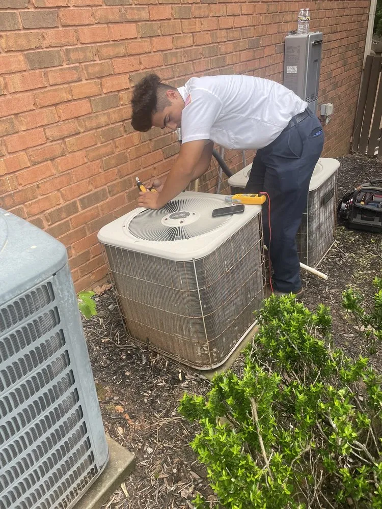 Slide of Gee Heating & Air