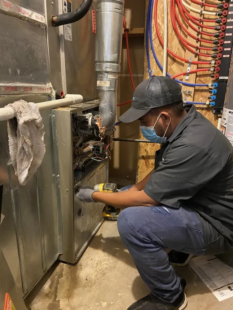 Slide of GeltenPro Heating & Cooling