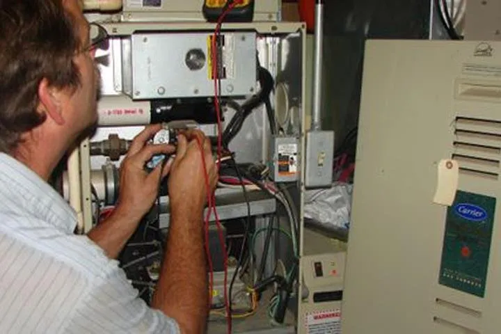 Slide of Gill's Refrigeration, Heating & Air Conditioning