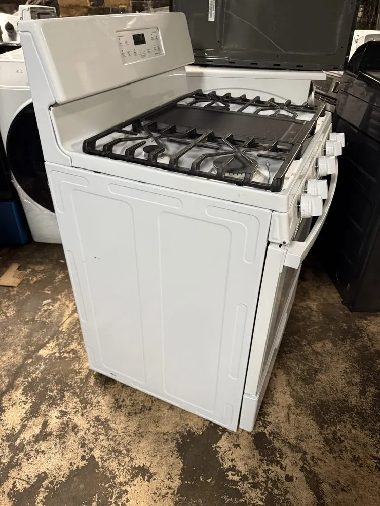 Slide of Giovanny Commercial Refrigeration Multiservices