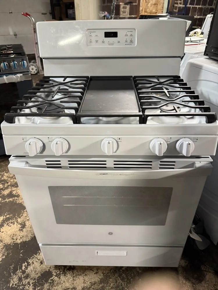 Slide of Giovanny Commercial Refrigeration Multiservices