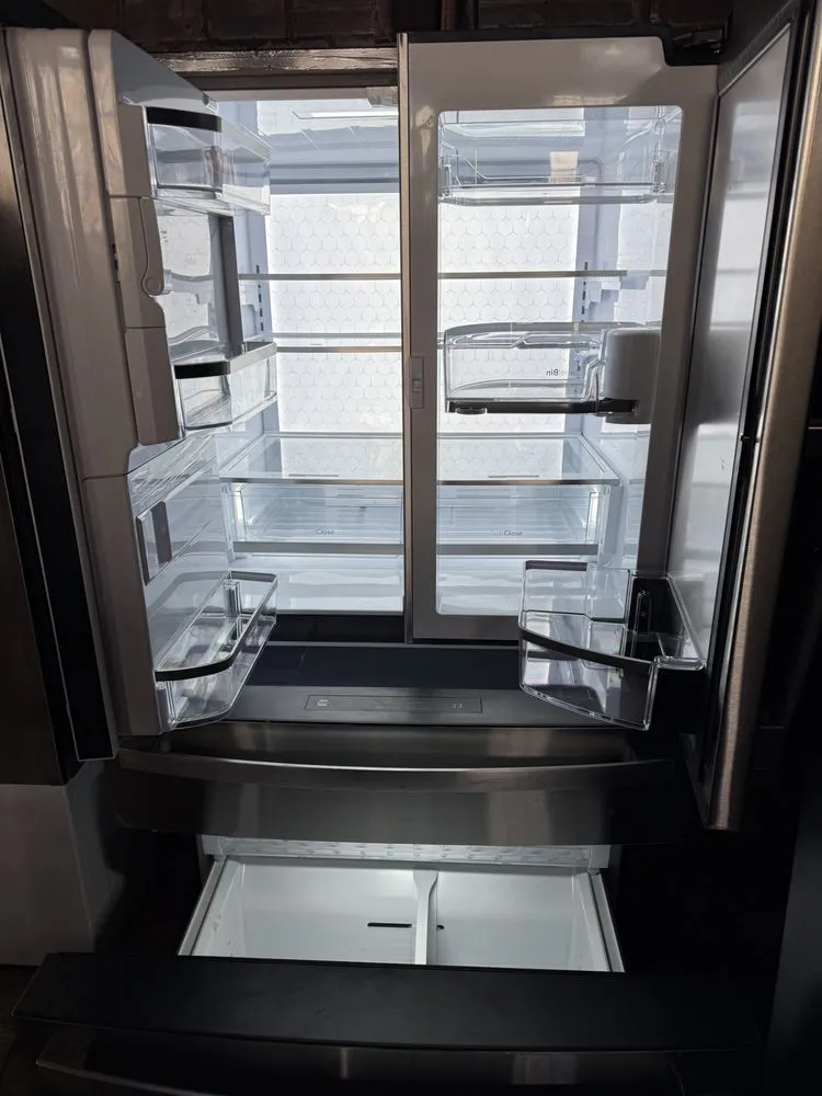 Slide of Giovanny Commercial Refrigeration Multiservices