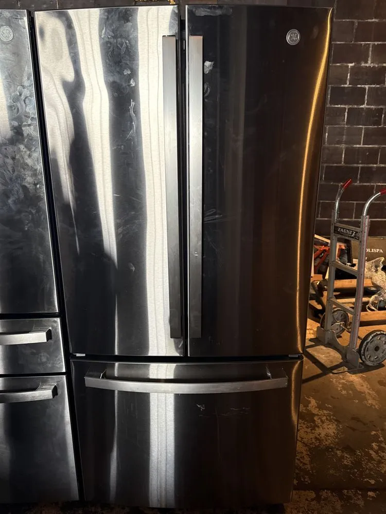 Slide of Giovanny Commercial Refrigeration Multiservices