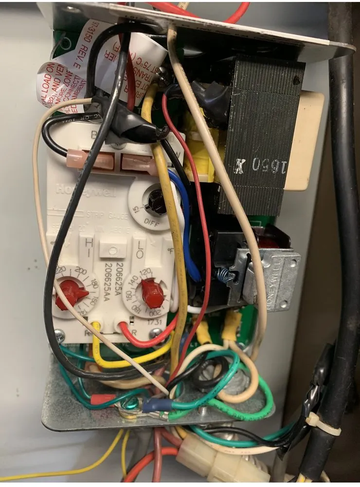 Emergency air conditioning tune-up in Bronx Park, NY by GME Plumbing & Heating