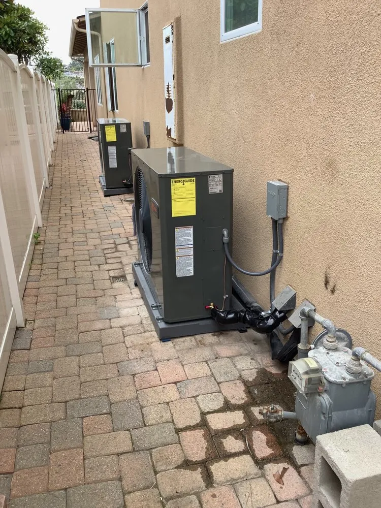 Slide of Gold Coast Heating and Air