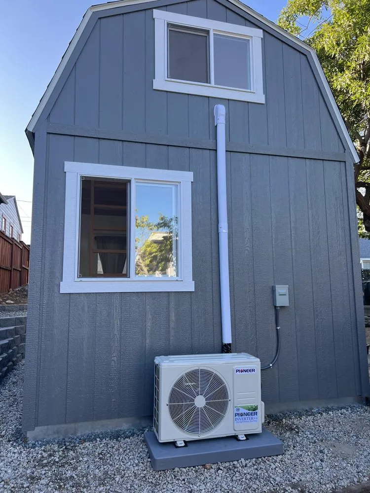 Slide of Gold Coast Heating and Air