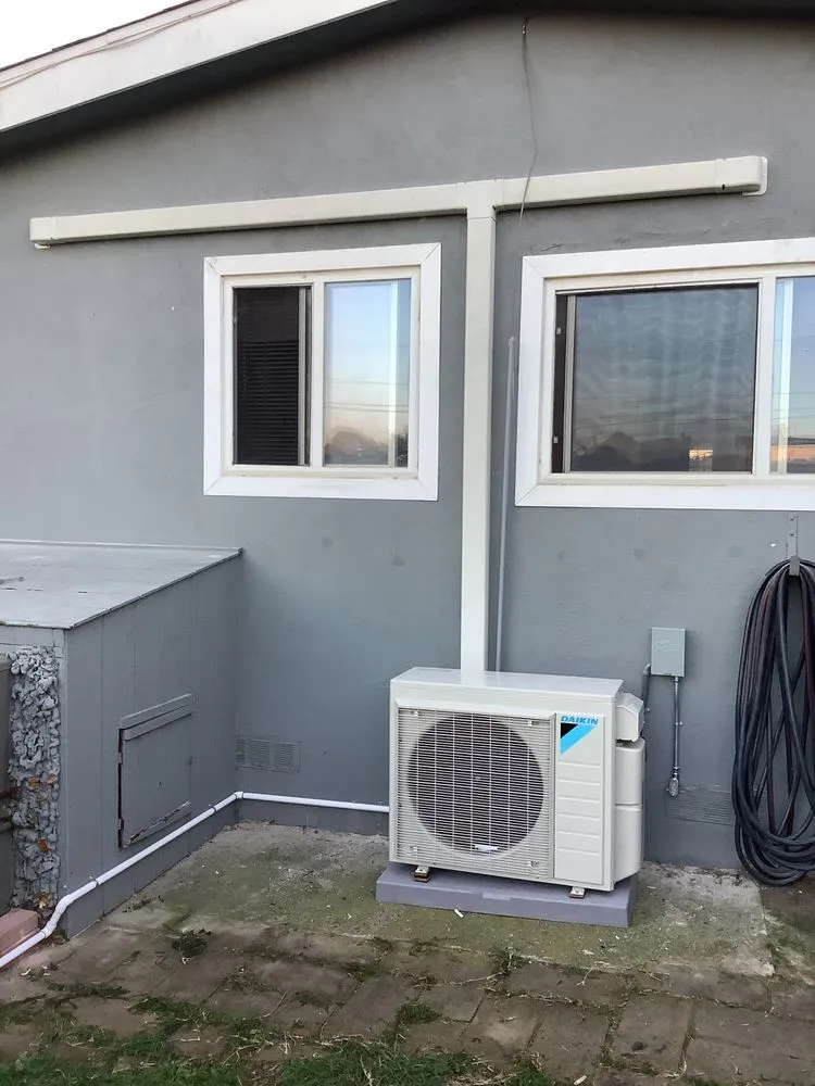 Slide of Gold Coast Heating and Air