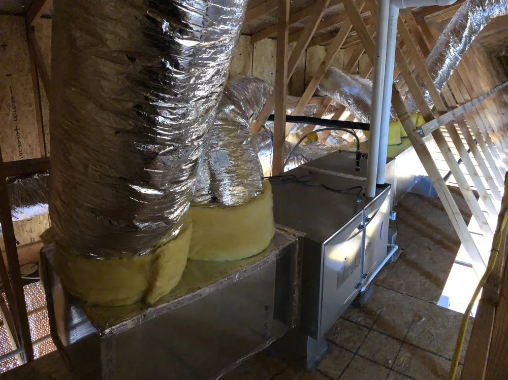 Slide of GOMEZ Air Conditioning