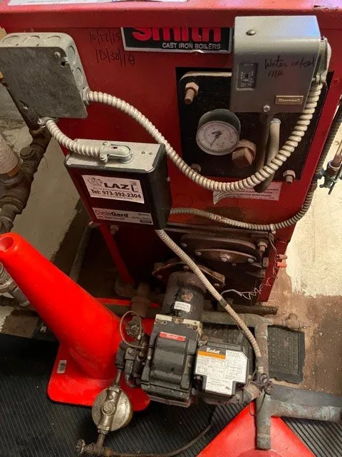 Slide of Great White Mechanical