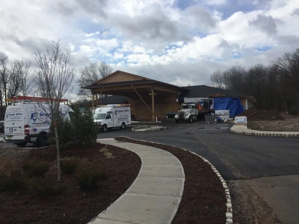 Slide of Great White Mechanical