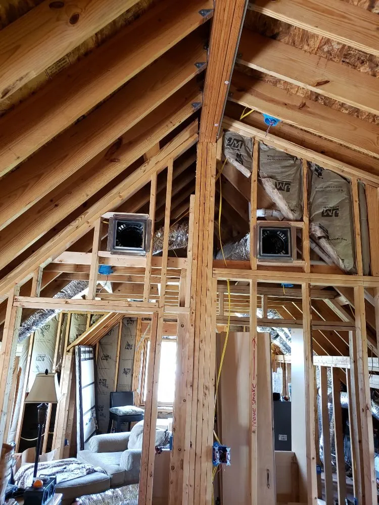 Slide of Great White Mechanical