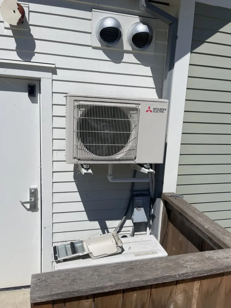 Slide of Green Peaks HVAC