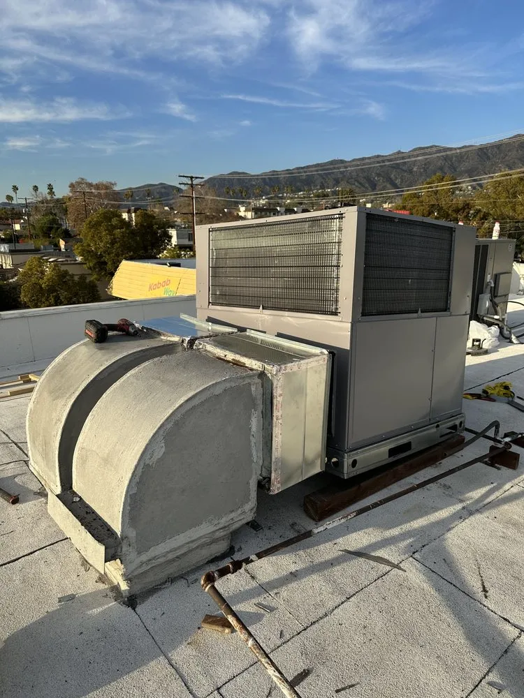 Expert AC installation for residential systems across San Fernando Valley, CA - Green Switch