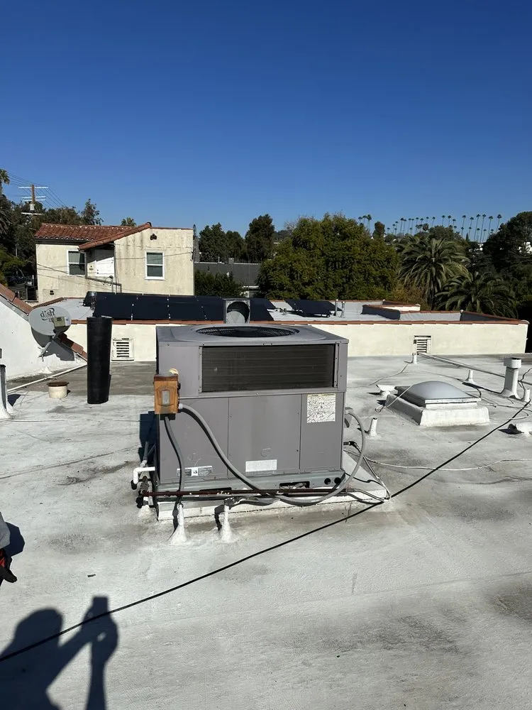Local heating and cooling service for fast service in San Fernando Valley, CA by Green Switch