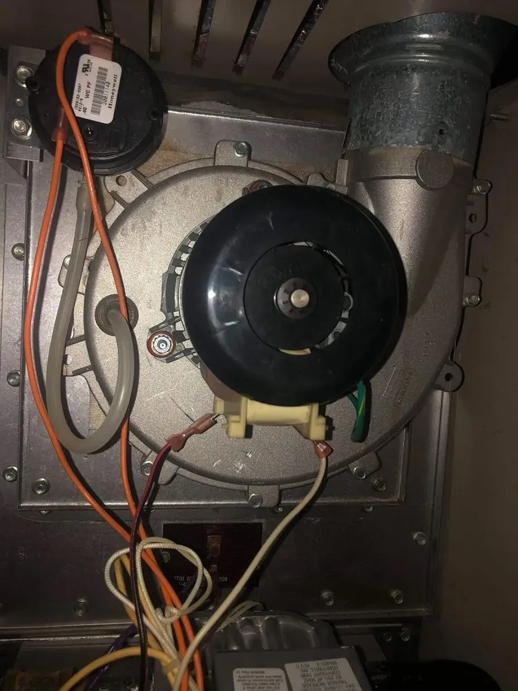 Slide of Green Tree Heating & Cooling Union City