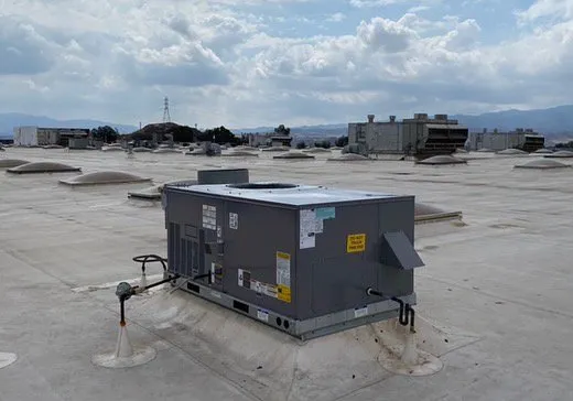 Emergency HVAC repair in Granada Hills, CA by Guarantee Heating