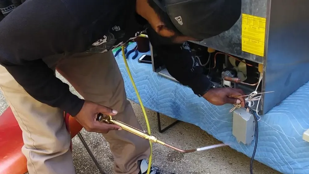 Slide of Guys HighEnd Wacker