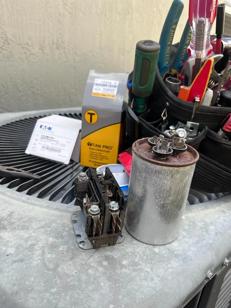 Slide of Handy Jorge