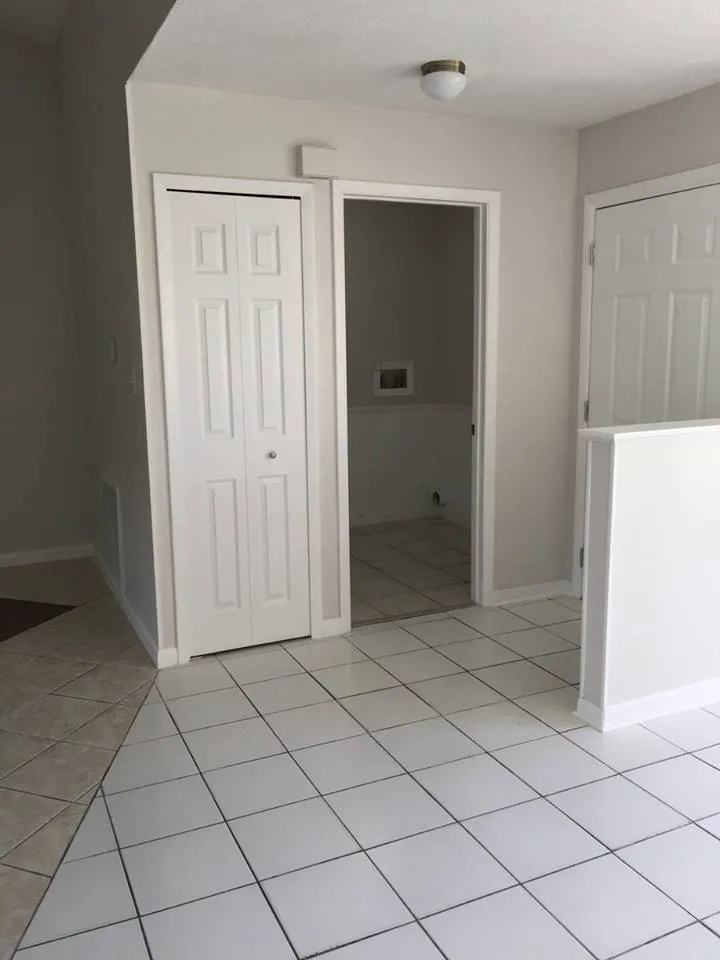 Slide of Handy Orlando