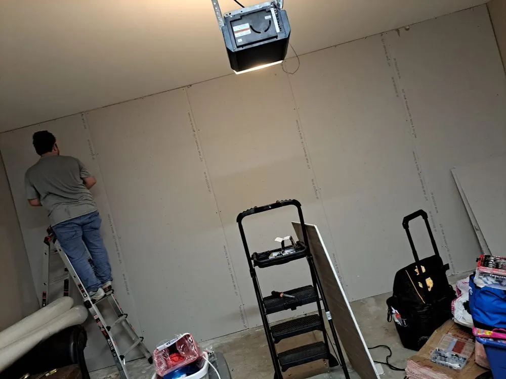 Slide of Handyman CLT