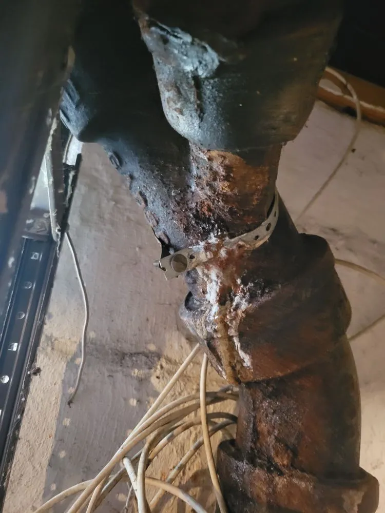 Slide of Handyman Kyle Duffey