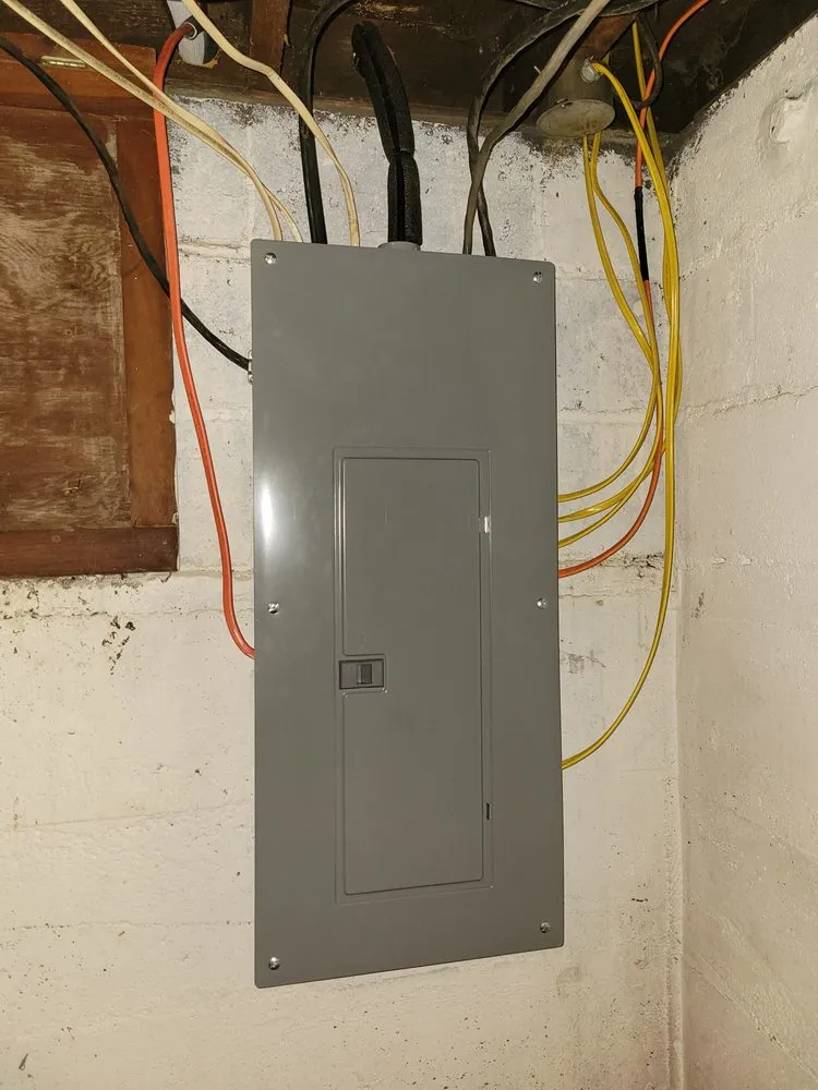 Slide of Handyman Kyle Duffey