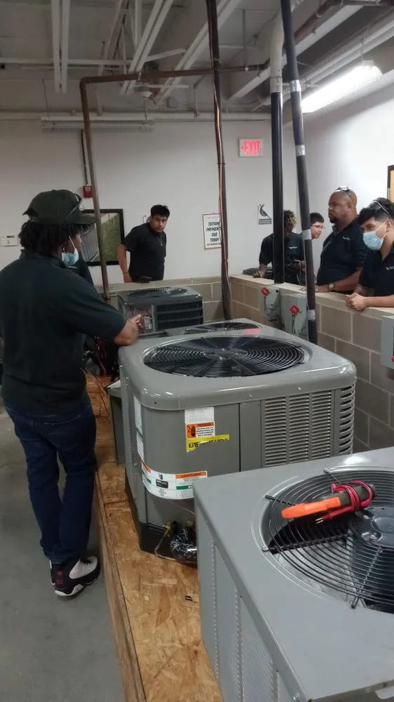 Slide of Handyman Mundo