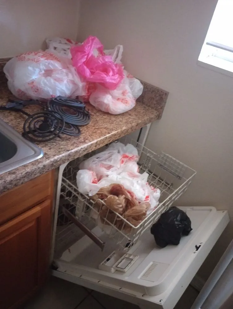 Slide of Handyman Mundo