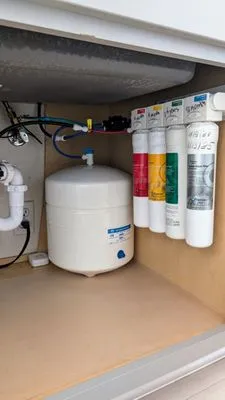 HandyMax Solutions Logo