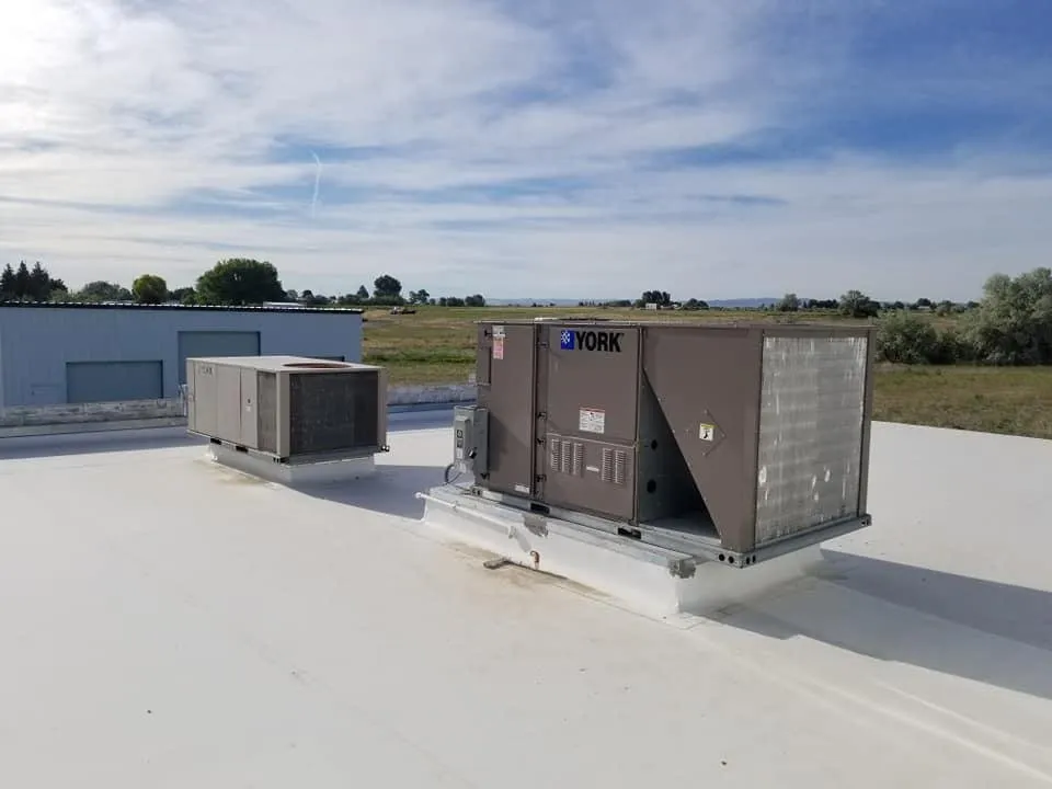 Slide of Hardcastle Air