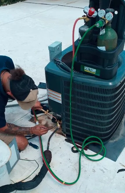 Slide of Harris HVAC-Maintenance & General Contracting