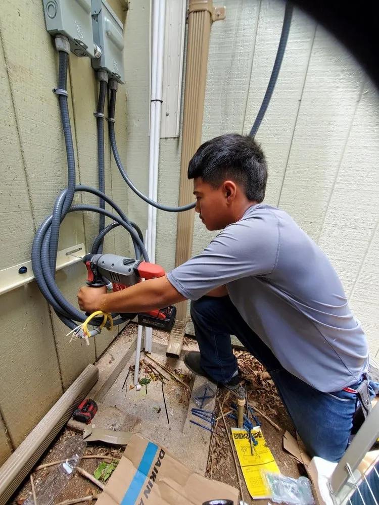 Slide of Hawaii Air Specialists