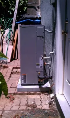 Heating & Air Conditioning Professionals Logo