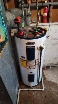 Henderson Hands Logo