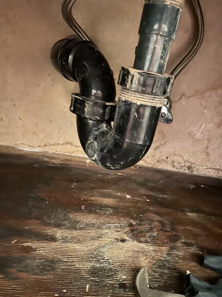 Slide of Henley's Plumbing & Air