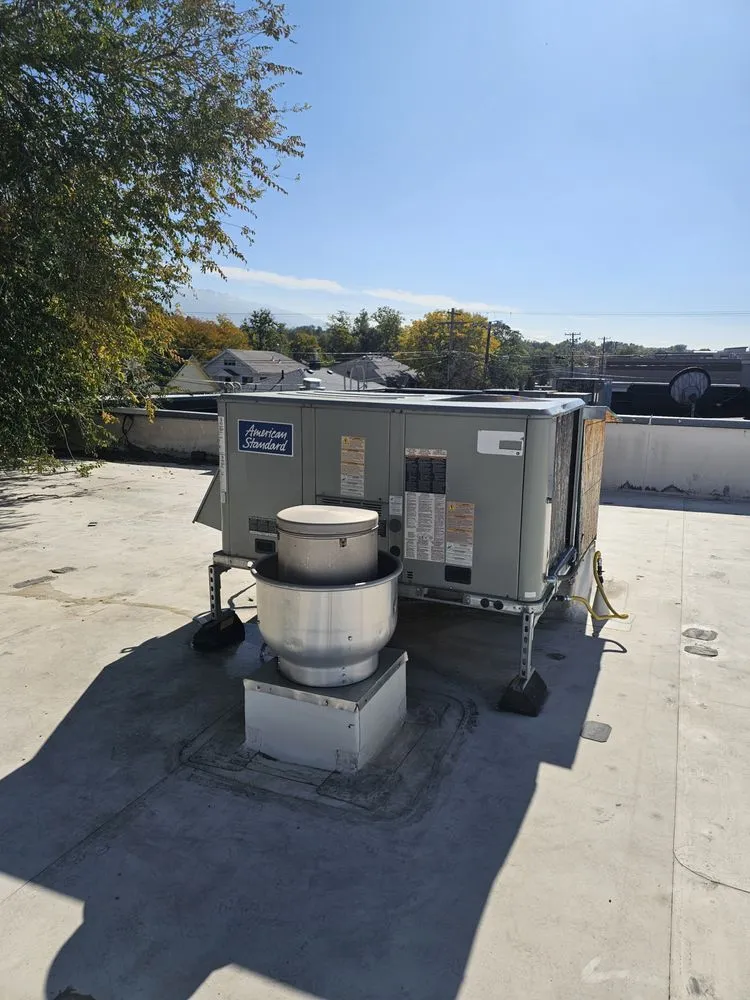 Slide of Henry Refrigeration & Air HVAC