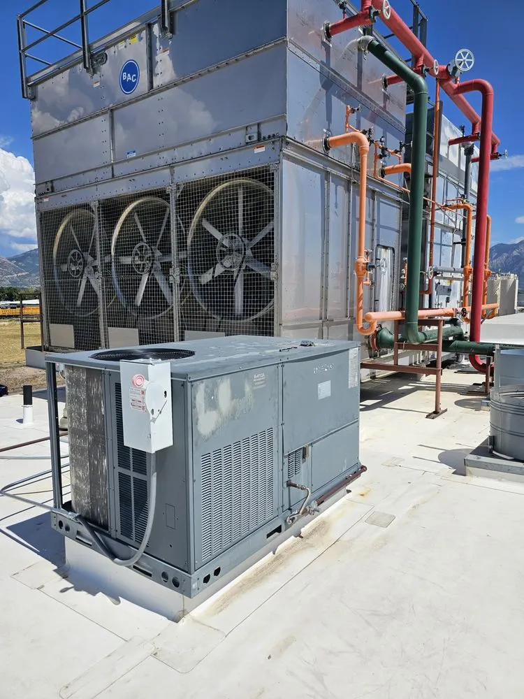 Slide of Henry Refrigeration & Air HVAC