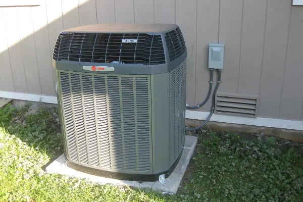 Slide of Henslee's Plumbing Heating and Air