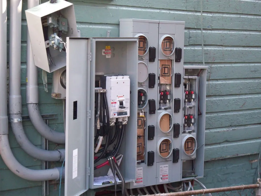 Slide of H&H HVAC Contractor