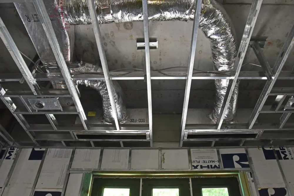 Slide of Hi-Tech Air Service