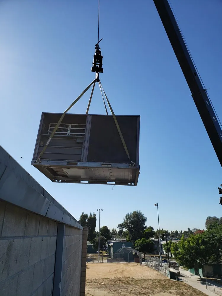 Slide of Highland Air