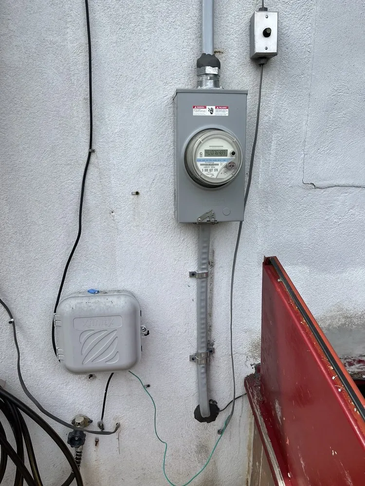 Slide of HL Bowman Inc