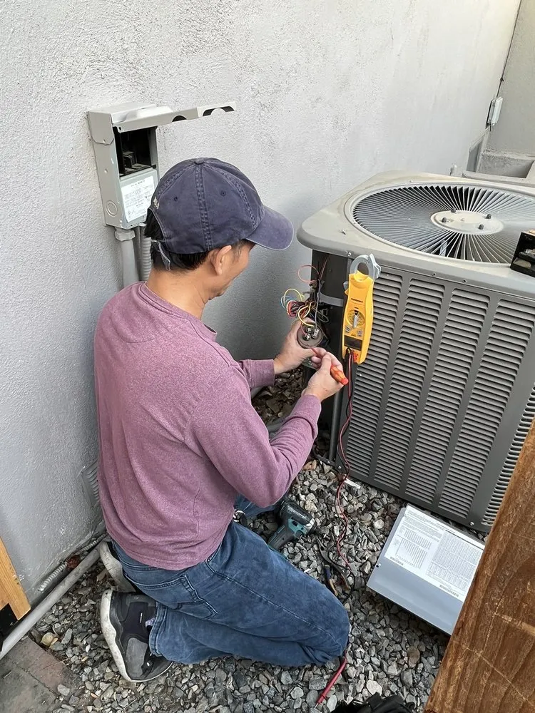 Slide of Hoang Heating and Air Conditioning