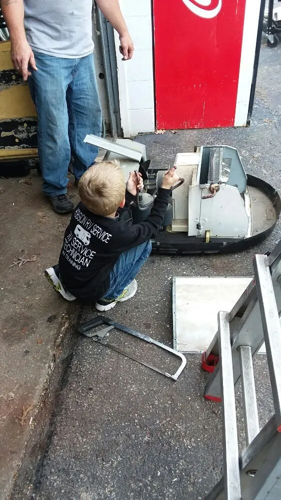 Slide of Hobson RV Service