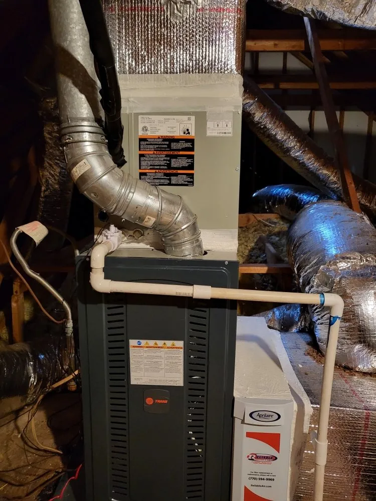 Slide of Hola Hola Heating and Air Services