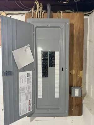 Hollander Electric Logo