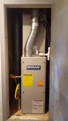 Hollenback Heating & Air Logo