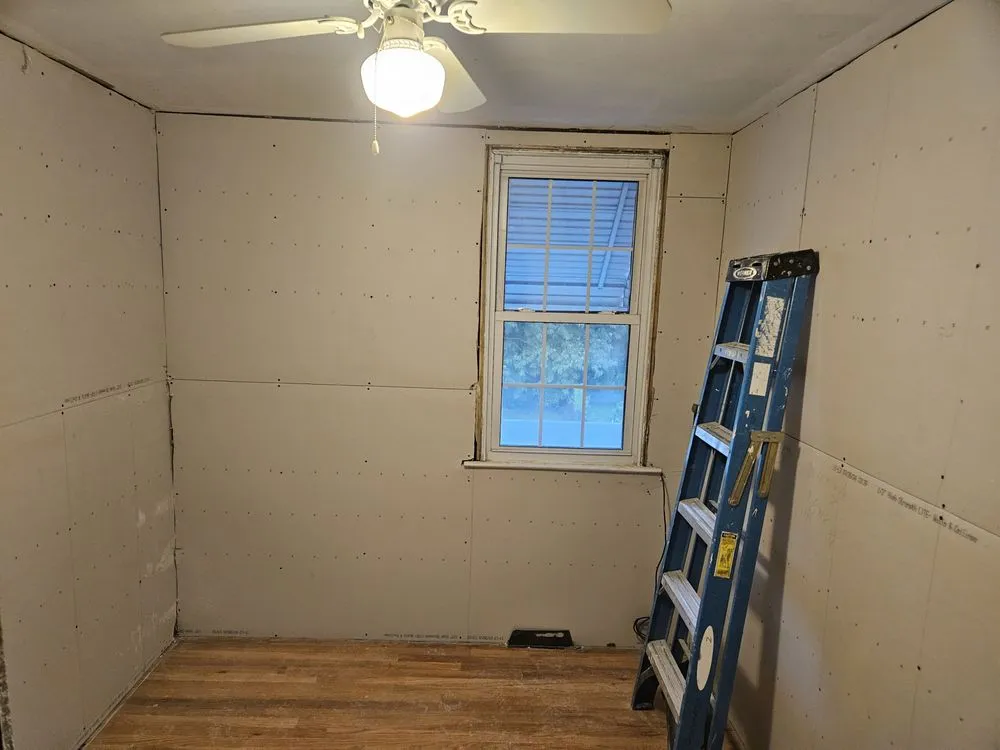 Slide of Holmes Contracting